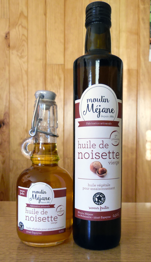 3 formats sont disponibles pour l'huile de noisette du moulin Méjane.